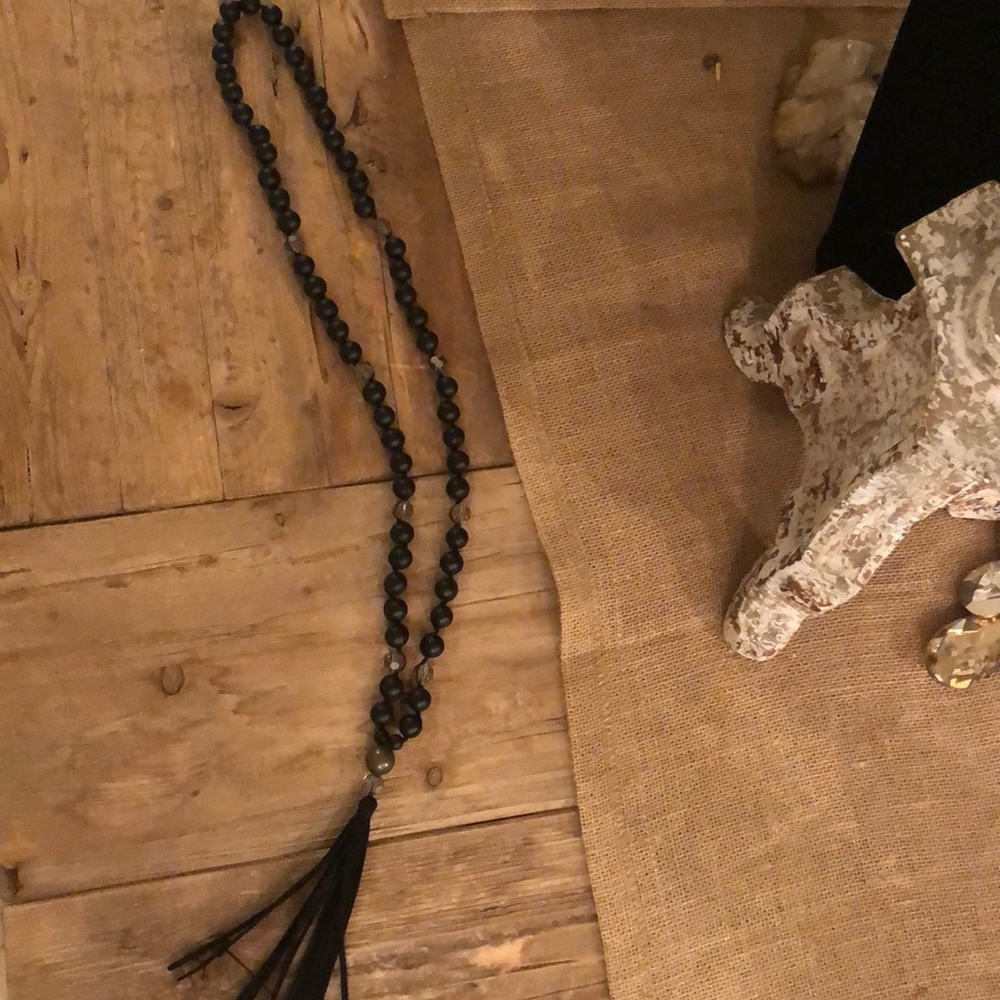 Ladies necklace with long tassel great condition